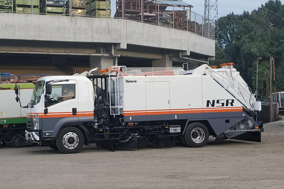 路面清掃車 スイーパーHF95Hの画像