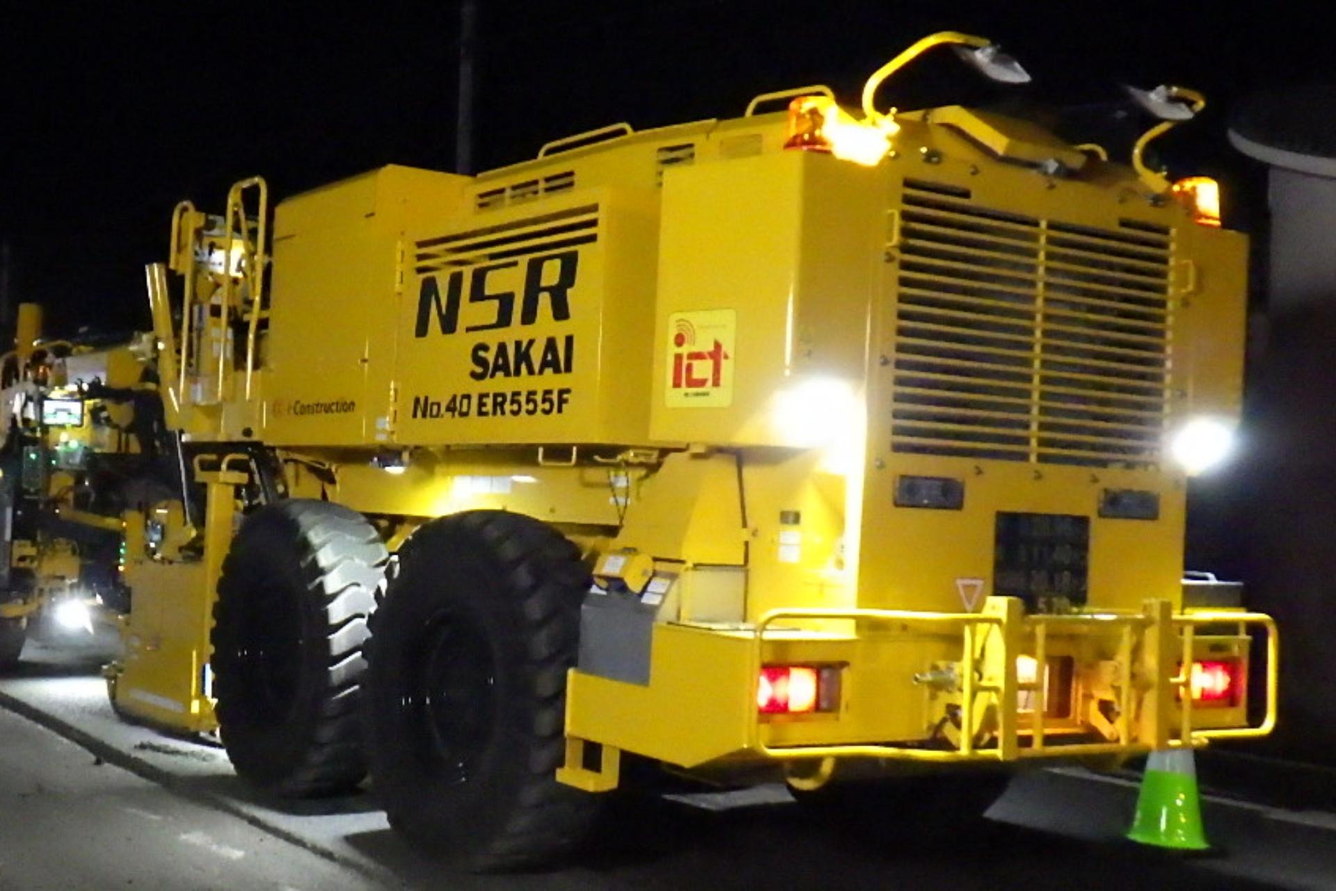 ICT施工に使用するマシンコントロールの画像