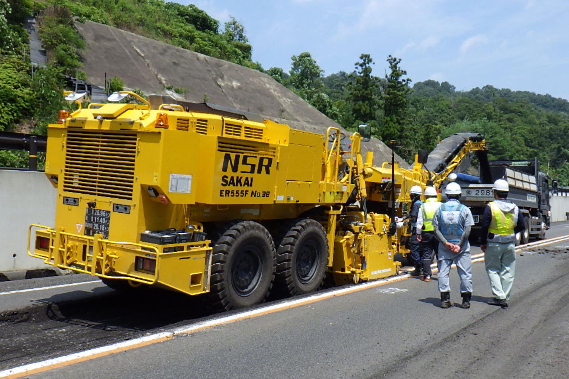 ICT施工に使用するマシンコントロールの画像